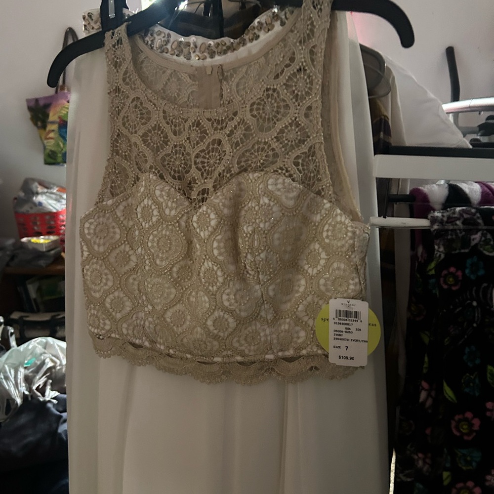 Windsor Cream and Gold Embellished Set